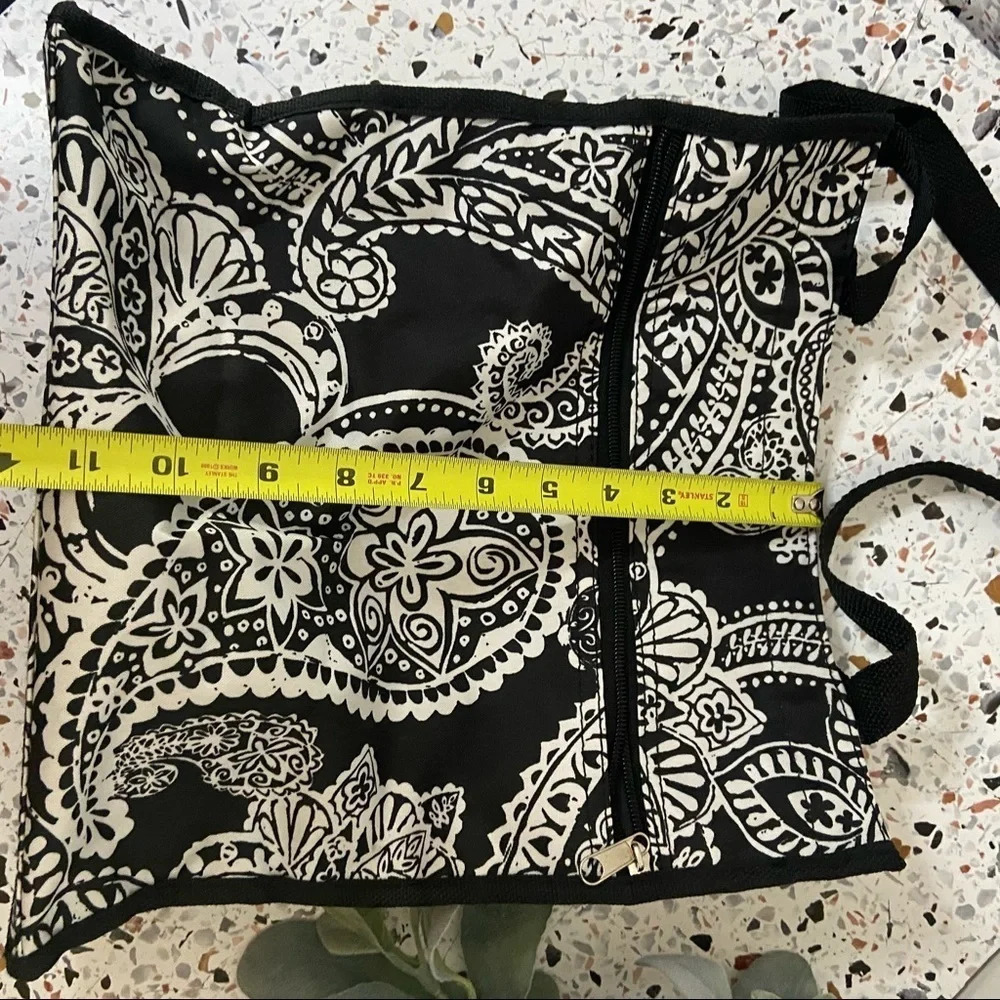 NWOT PAISLEY TOTE LUNCH BAG BLACK BAG ALL PURPOSE ZIPPER TOTE - Picture 13 of 14